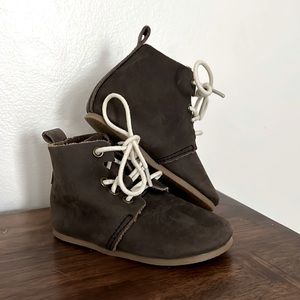 NWOT Piper Finn High Top Oxford brown leather Size 5